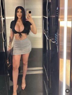 Esmer tenli escort Aleyna