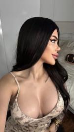Esmer tenli escort Aleyna