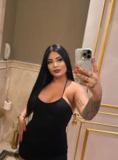 Yeni gelen bayan Lina